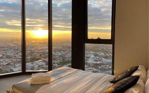 EQ Tower Modern Apartments Melbourne Central CBD - Goulburn Accommodation 4