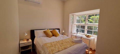 Fab 4brm Home With Pool A 15 Min Walk To Beach - Goulburn Accommodation 1