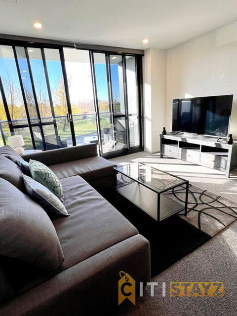 Fab In Phillip - 2bd 2bth Apt - Close To CBR Hospital - Goulburn Accommodation 4