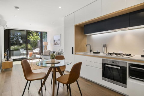 Fabulous 1-Bed With Pool And Private Courtyard - Goulburn Accommodation 2