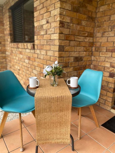 Fabulous Canal-front Unit In Mooloolaba - Goulburn Accommodation 3