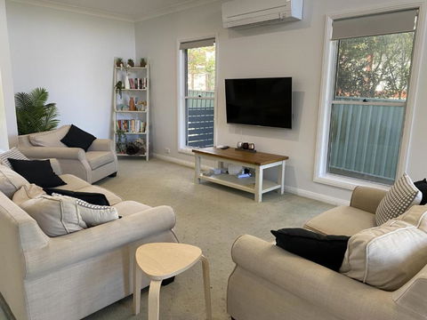 FAIR11W - Fairlight House - Goulburn Accommodation 1
