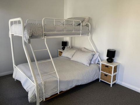 FAIR11W - Fairlight House - Goulburn Accommodation 4