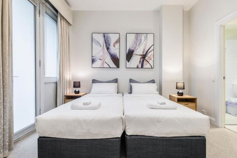 Fabulous Collins Street Luxury 2 BR Apartment - Goulburn Accommodation 2
