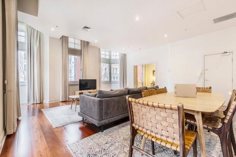 Fabulous Collins Street Luxury 2 BR Apartment - Goulburn Accommodation 1