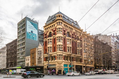 Fabulous Collins Street Luxury 2 BR Apartment - Goulburn Accommodation 0