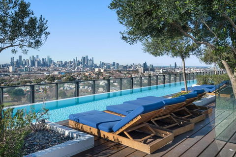 FLEMINGTON - Melbourne City Views - Goulburn Accommodation 0