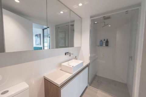 FV Peppers 2BR 2BA W Parking, Shared Spa, Gym, Pool - Goulburn Accommodation 3