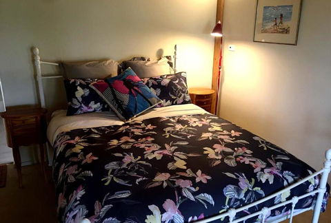 French Island Cottage - Goulburn Accommodation 3