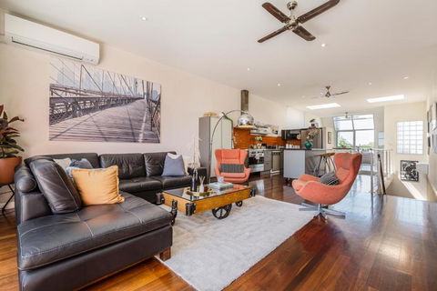 FUN&KY Parking 2 Patios WFH WiFi City Views - Goulburn Accommodation 2