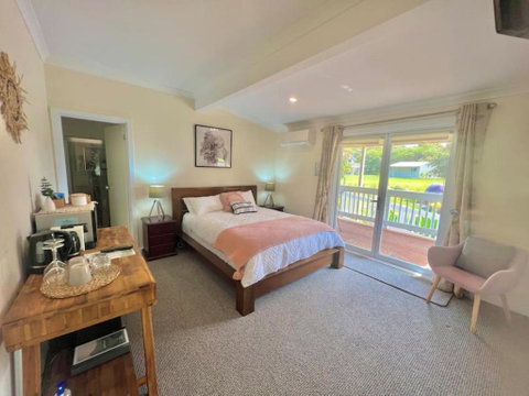 Galbraith Beach Studios - Studio 3 - Goulburn Accommodation 1