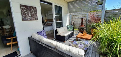 Goat Island Bungalow - Goulburn Accommodation 2
