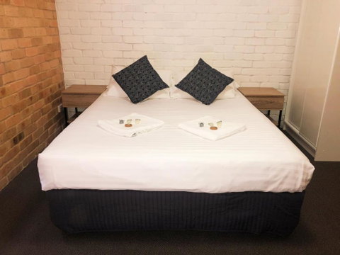 Hanbury Lodge - Goulburn Accommodation 0