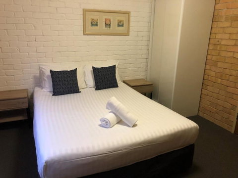 Hanbury Lodge - Goulburn Accommodation 3