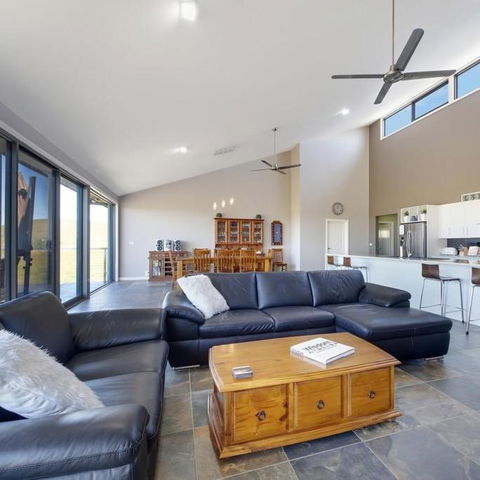 GOULBURN ALPACA FARM STAY - Goulburn Accommodation 1