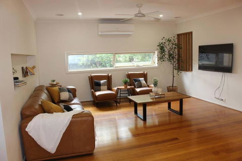 Guesthouse In Botanic Ridge. - Goulburn Accommodation 2