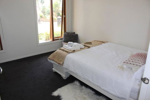 Guesthouse In Botanic Ridge. - Goulburn Accommodation 3