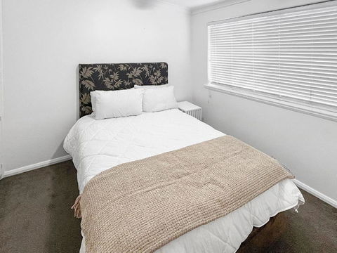 H2O Holiday Apartments - Unit 10 - Goulburn Accommodation 3