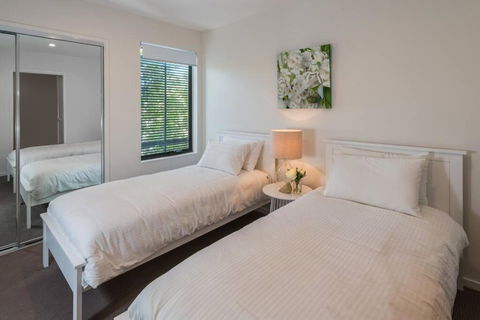 H6B - Round About Bulimba - Goulburn Accommodation 3