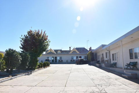 Hillview Motel - Goulburn Accommodation 0