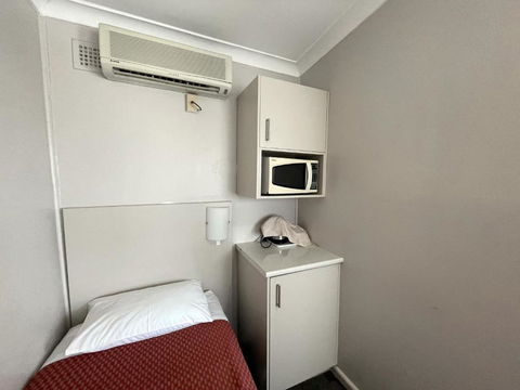 Hillview Motel - Goulburn Accommodation 3