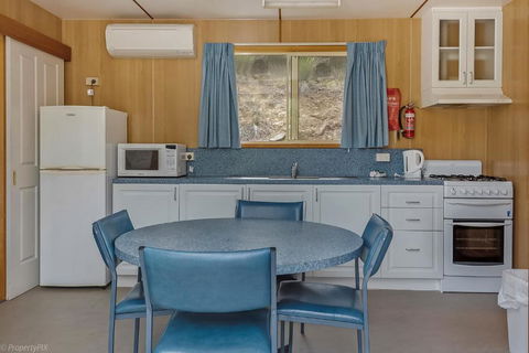 Hobart Bush Cabins - Goulburn Accommodation 3