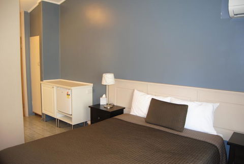 Airlie House Motor Inn - Goulburn Accommodation 3