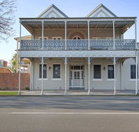 Albury Suites - Waterstreet - Goulburn Accommodation