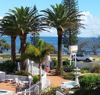 Alex Headland Beachfront - Goulburn Accommodation