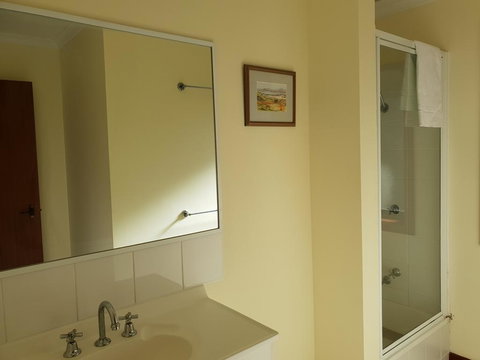 Alkira Inverloch Heights - Goulburn Accommodation 2