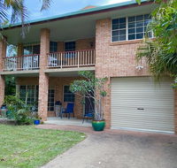 Amazing Beach House - Goulburn Accommodation