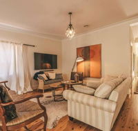 Ambrose On Byng - Central Location w/ 2 Bathroom - Goulburn Accommodation