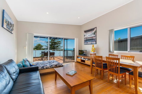 Angourie Blue Unit 2 - Goulburn Accommodation 3