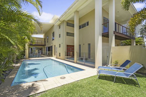ANGOURIE HOUSE - SALT VILLAGE - Goulburn Accommodation 0