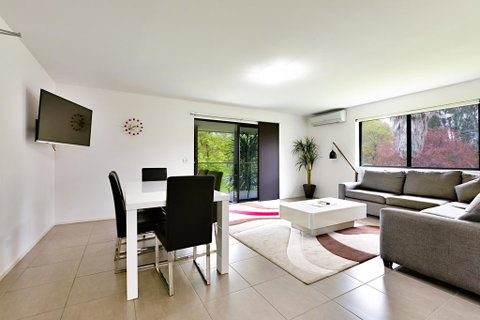 Apex Park Holiday Apartments - Goulburn Accommodation 0