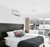 APOLLO 13 STUDIO - free wifi opposite beach - Goulburn Accommodation