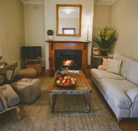 Apple Cottage Orange NSW - Goulburn Accommodation