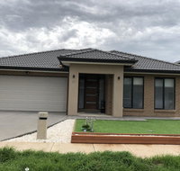 Apple House Upper Point Cook - Goulburn Accommodation