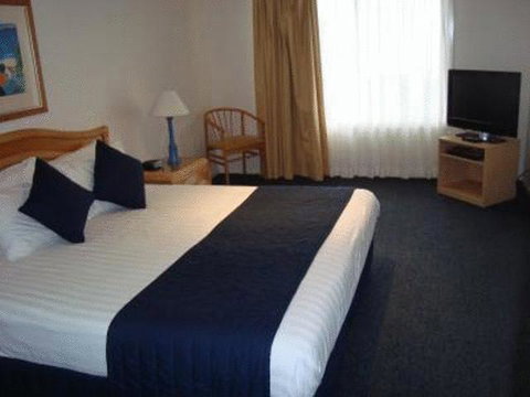 Aqualuna Beach Resort - Goulburn Accommodation 1