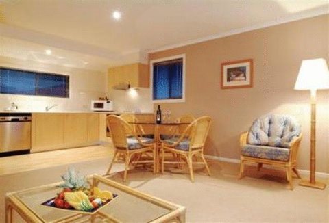 Aqualuna Beach Resort - Goulburn Accommodation 2