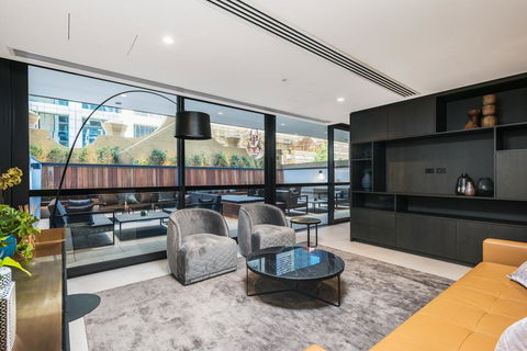 Arise Collins House - Goulburn Accommodation 2