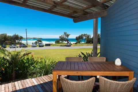 ArtHOUSE Beachfront Accommodation - Goulburn Accommodation 0