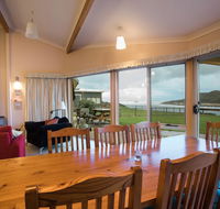 Arthur Riverfront and Sea Lodge Upstream - Goulburn Accommodation