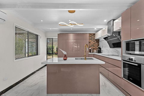 Luxury Living 2B2B In Southern Brisbane Parking - Goulburn Accommodation 0