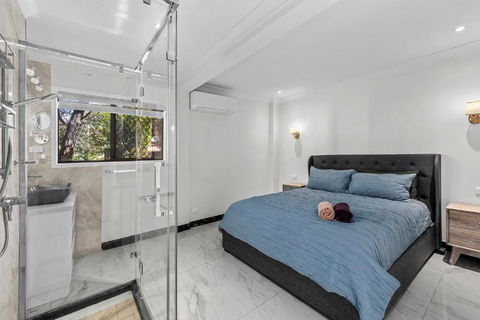 Luxury Living 2B2B In Southern Brisbane Parking - Goulburn Accommodation 2