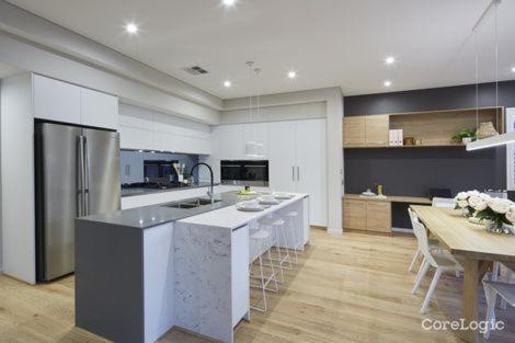 Luxury Bedrooms In A Resort Style Home - Goulburn Accommodation 3