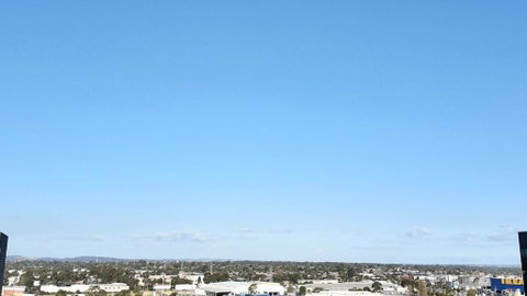 M-city Apartment - Executive Twin King Ensuites - Fully Equipped - Free Parking, Fast Wifi, Smart TV, Netflix, Complementary Drinks & Amenities - M-city Shopping Centre Clayton 3168 - Goulburn Accommodation 1