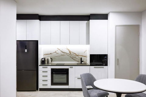 Meriton Suites Liverpool - Goulburn Accommodation 2
