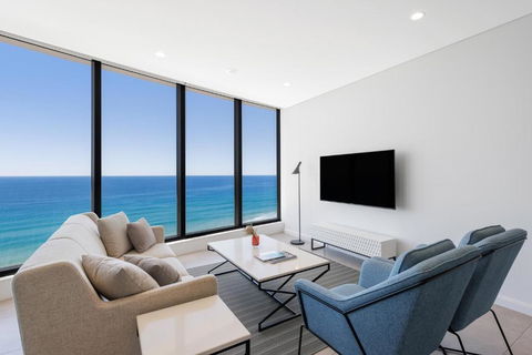 Meriton Suites Surfers Paradise - Goulburn Accommodation 2