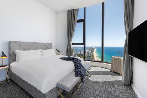 Meriton Suites Surfers Paradise - Goulburn Accommodation 0